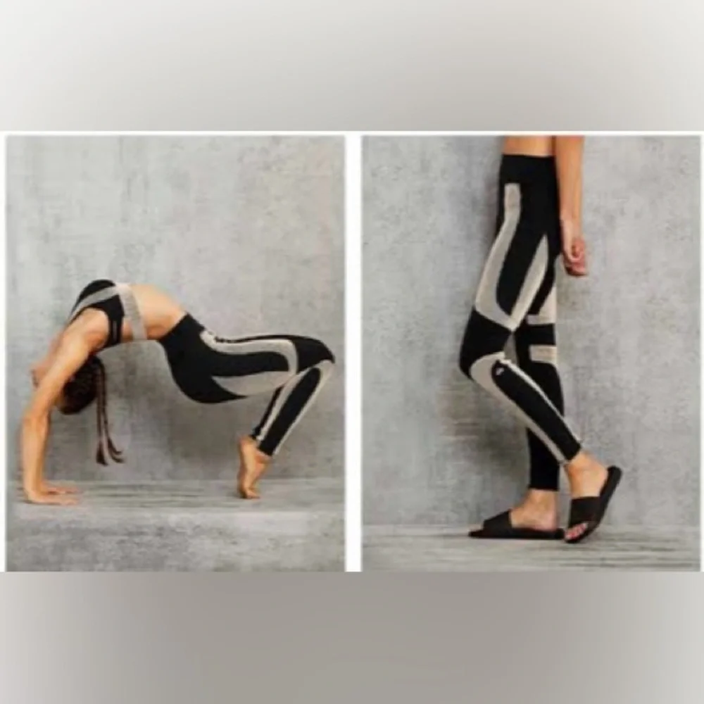 Alo Yoga Electric High-Waist Leggings black white stripes airbrush fabric